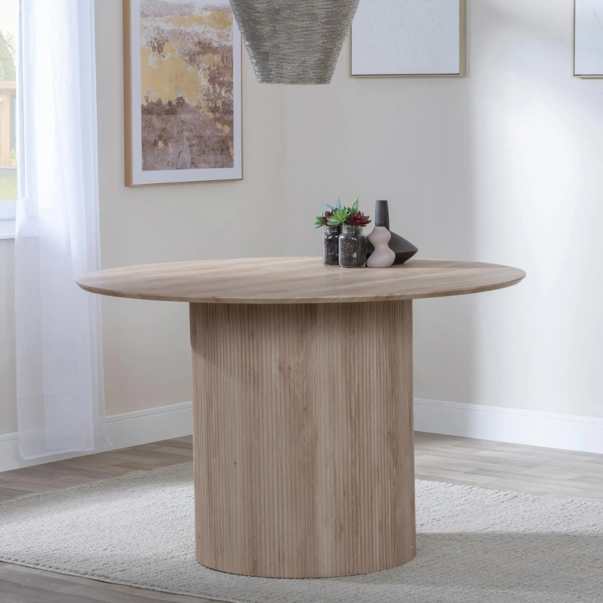 Does a Round Dining Table Save Space?